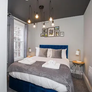 Bateman, Modern Centre Sleeps 6 , York United Kingdom